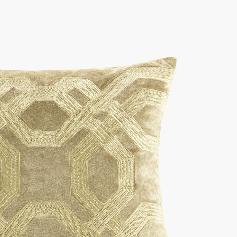 Gracie Mills Gerard Japanese Braiding Square Decor Pillow