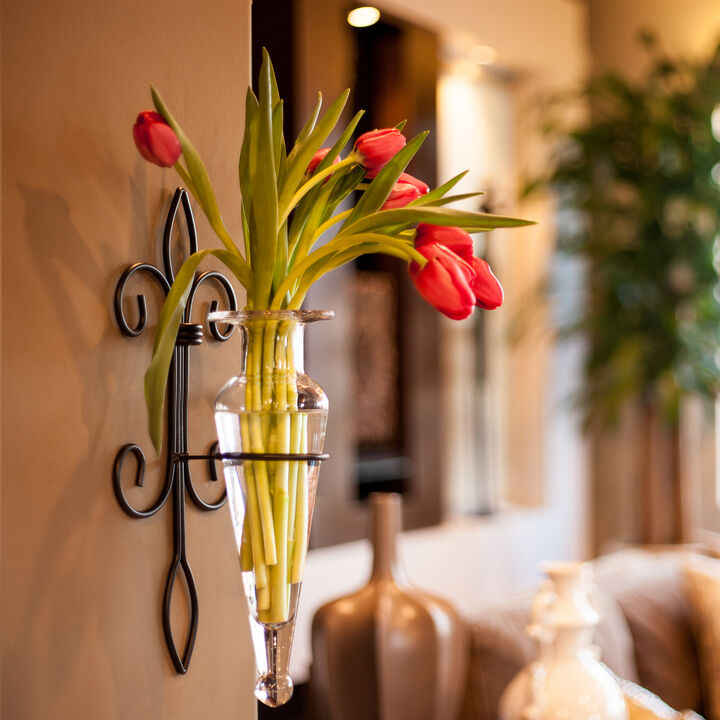 Amphora Vase on Fleur Lis Sconce