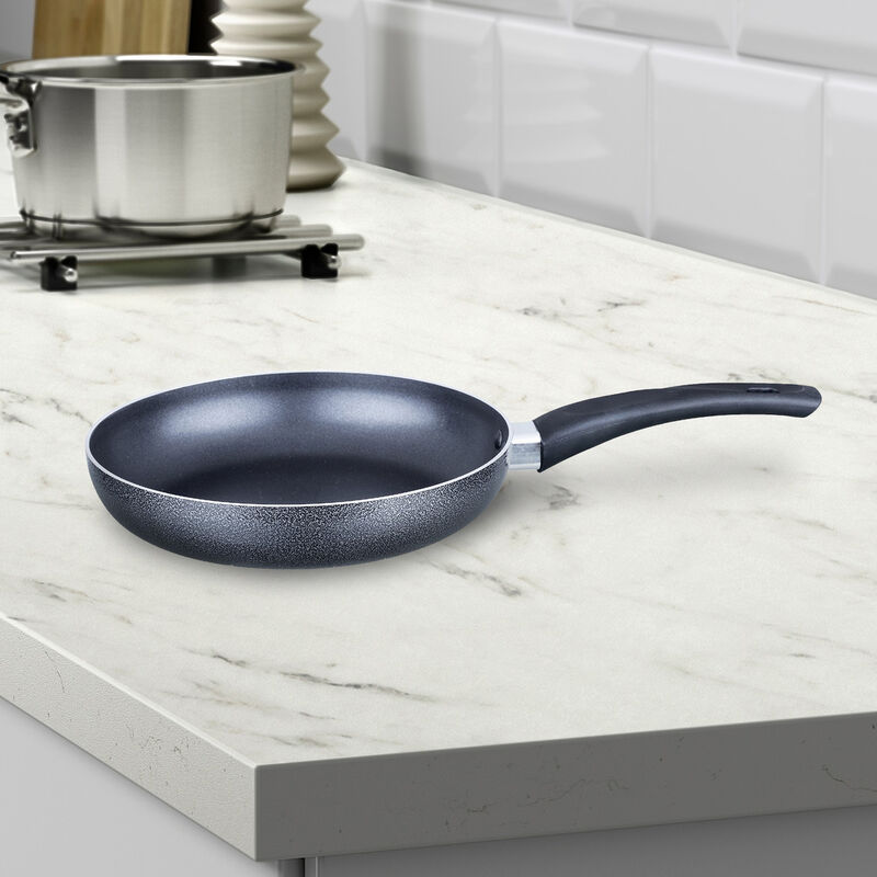 Brentwood Frying Pan Aluminum Non-Stick 7" in Gray