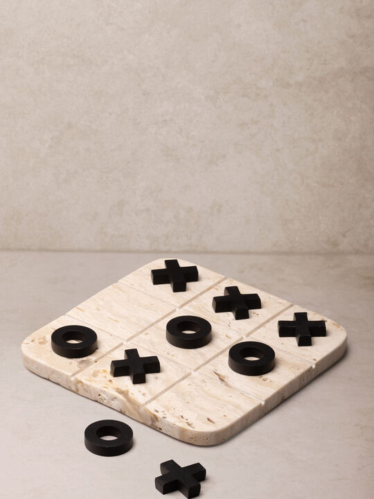 Monty Tic Tac Toe