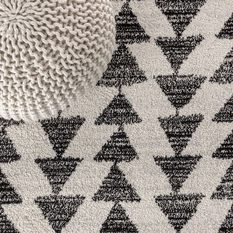 Aisha Moroccan Triangle Geometric Area Rug