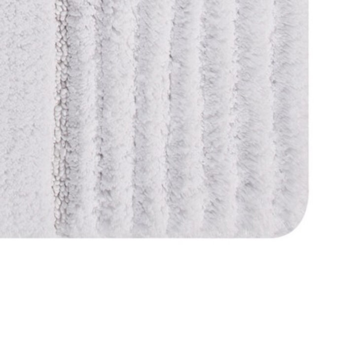 Knightsbridge Chakkar Board 220 GSF Non Skid Back Bath Rug 17 x 24 - White