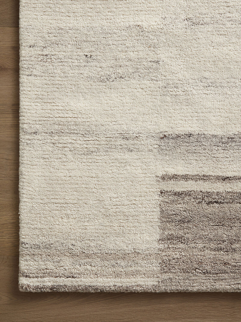 Rocky ROC-04 Ivory / Dove 3''6" x 5''6" Rug by Amber Lewis