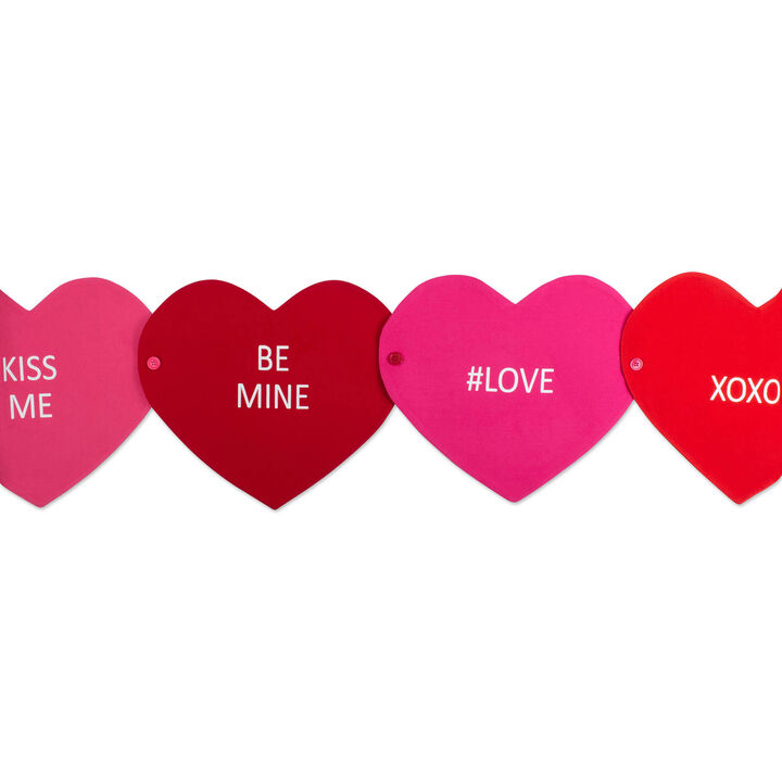 Set of 4 Red Heart Shaped Placemat and Table Runner in 1 58"
