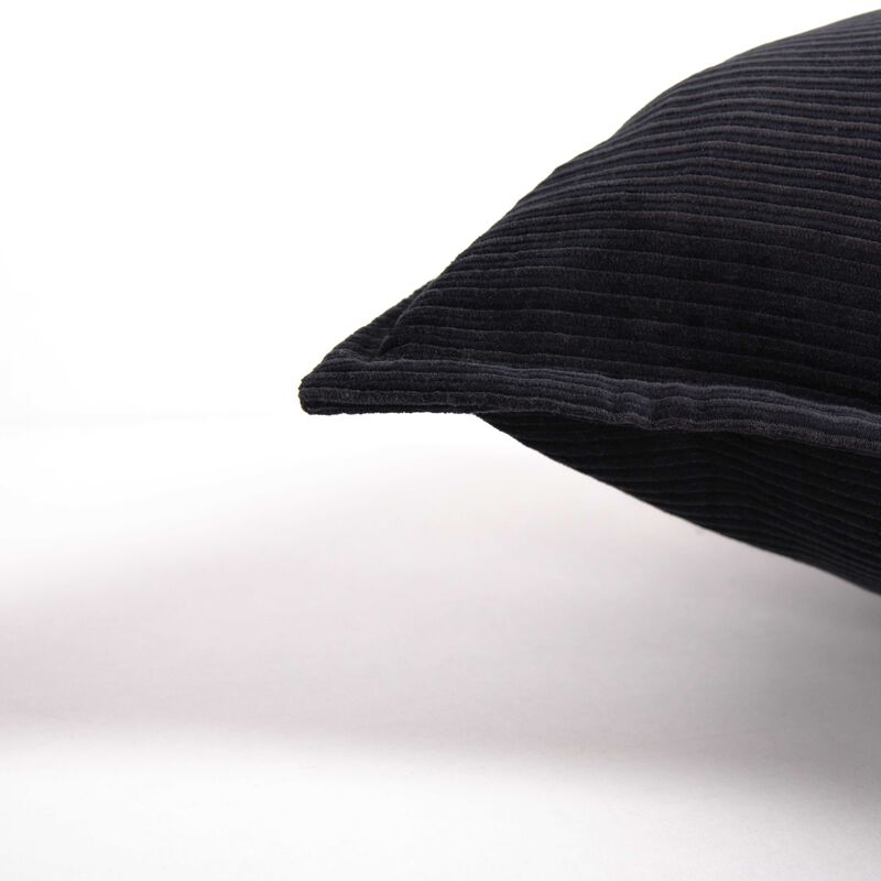 T22657 Pillow
