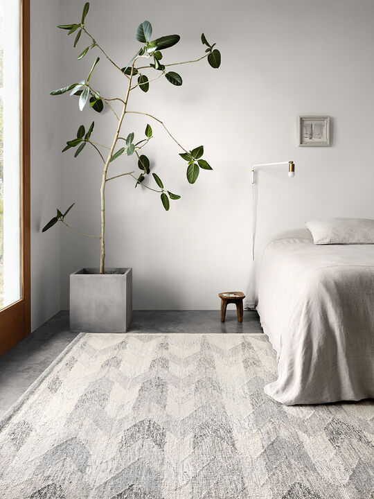Evelina EVE02 Pewter/Silver 18" x 18" Sample Rug