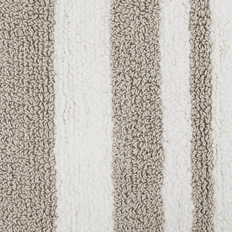 Gracie Mills Cecelia Casual Stripes Cotton Reversible Bath Rug  - 20x30"