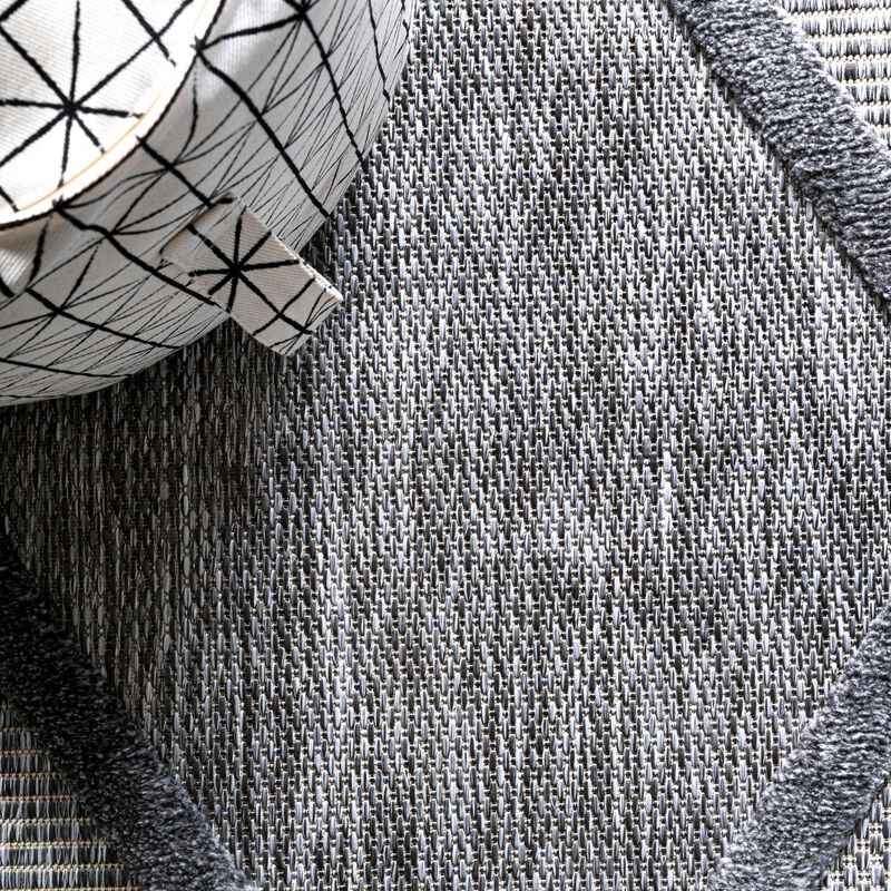 Salines Diamond Trellis Indoor/Outdoor Area Rug