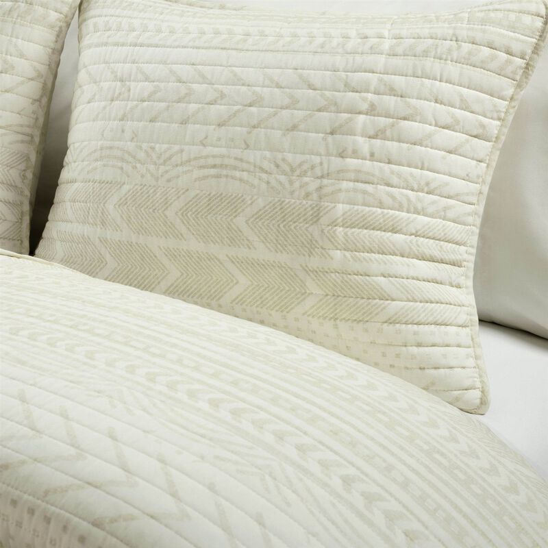 Hivvago King size Scandinavian Chevron Ivory Reversible Cotton Quilt Set