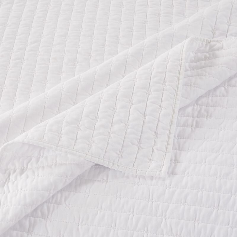 Xumi 3pc Full Queen Quilt and Pillow Sham Set, Channel Style Antique White