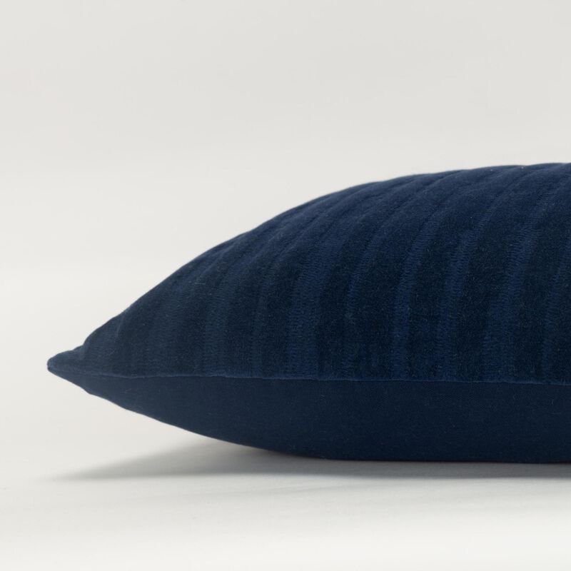 T21585 Pillow