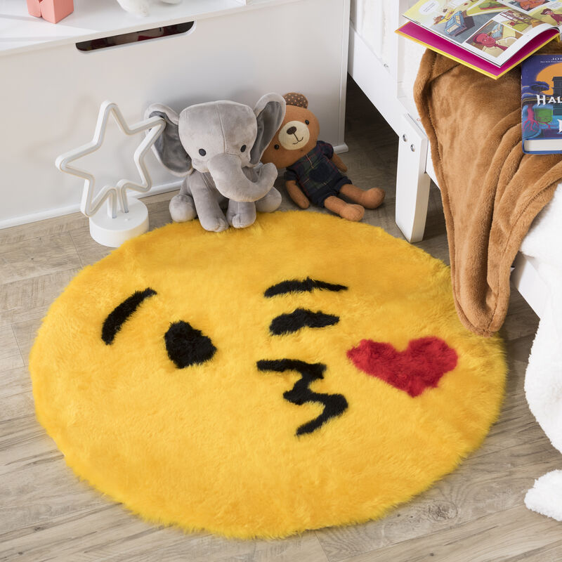 Walk on Me Emoji Faux Fur Soft and Cute 26 in. Kiss Area Rug Made in France