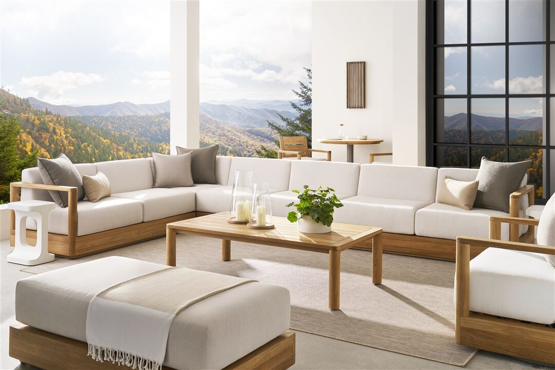 Horizon Outdoor Bistro Table