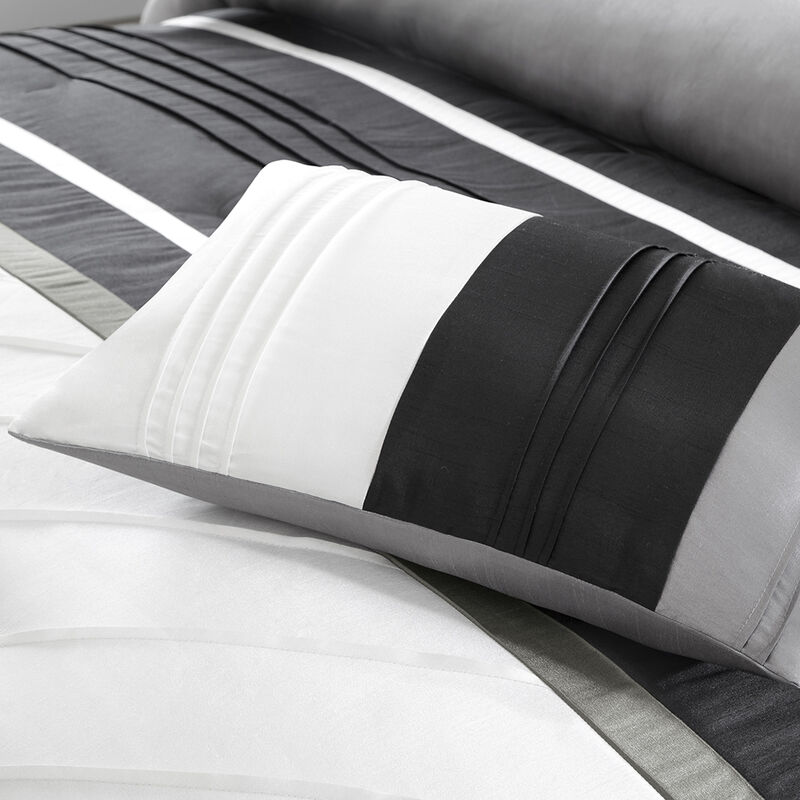 Gracie Mills Madge 7-Piece Traditional Comforter Set - Queen