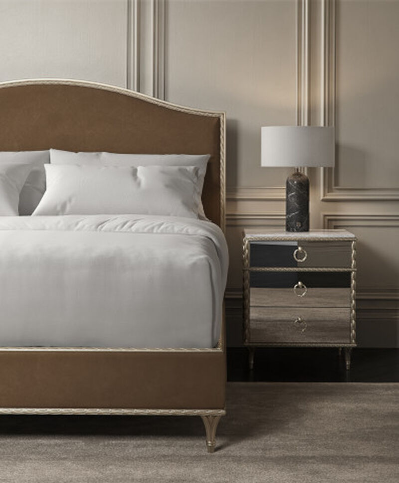 Fontainebleau Platform Bed