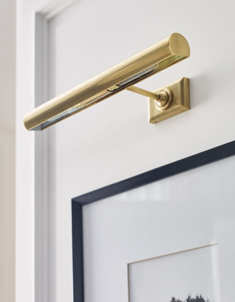 18" Cabinet Maker's Picture Light in Antique Brass