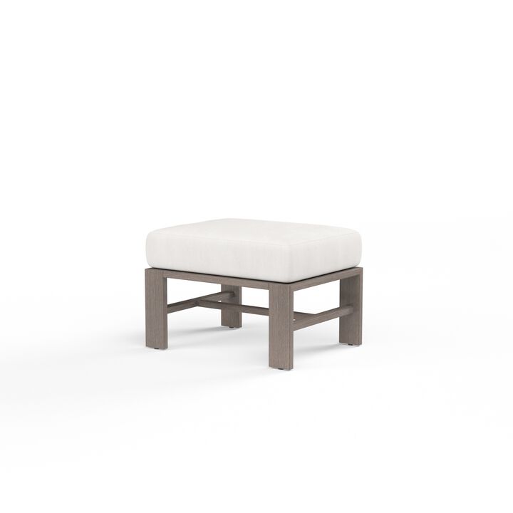 Laguna Ottoman in Canvas Flax, No Welt