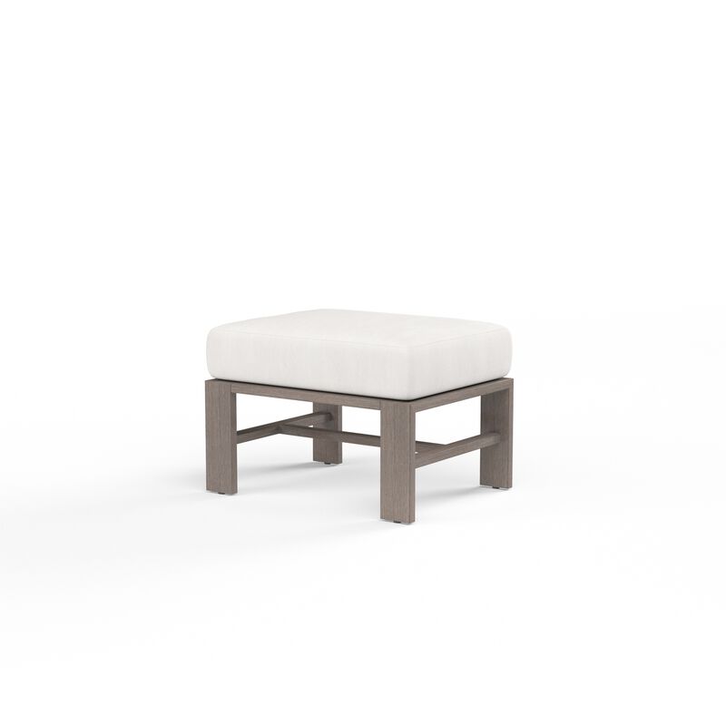 Laguna Ottoman in Canvas Flax, No Welt