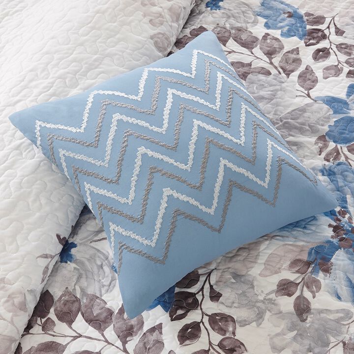 Gracie Mills Ezekiel Tranquil Blossoms 6-Piece Printed Quilt Set with Throw Pillows
