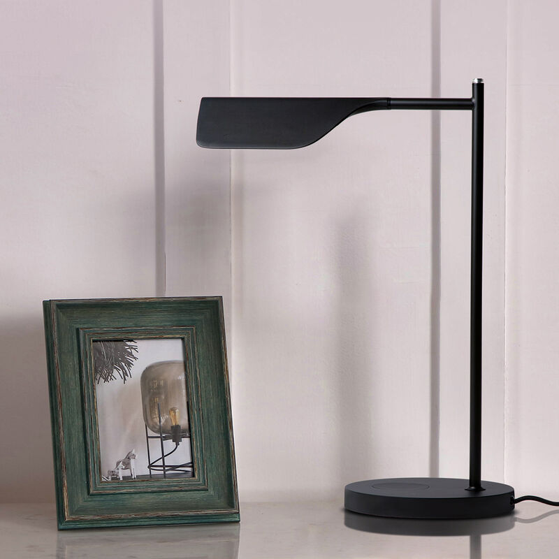Leaf LED Table Lamp