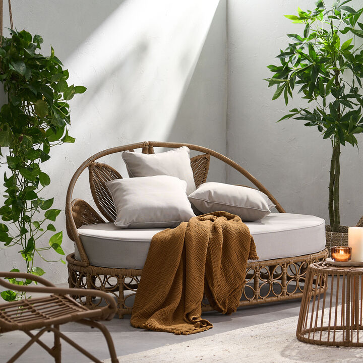 Merax Outdoor Sofa Daybed with 3 Pillows