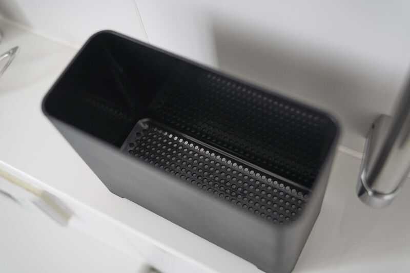 Self-Draining Bathroom Organizer