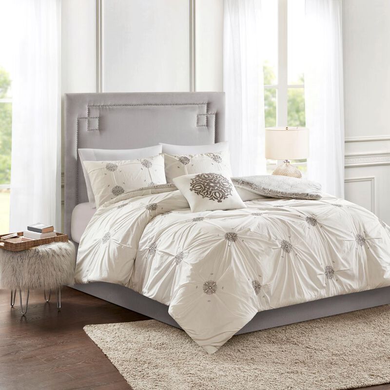 Gracie Mills Donna Shabby Chic Embroidered Reversible Cotton Duvet Cover Set