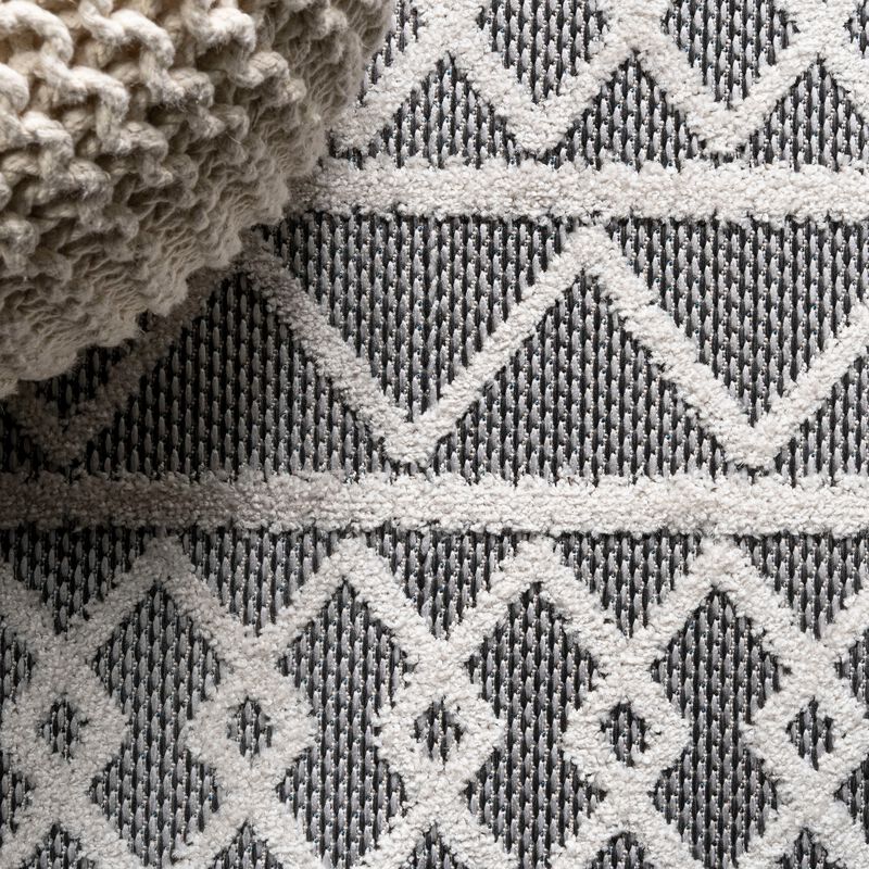 Aylan High-Low Pile Knotted Trellis Geometric Indoor/Outdoor Area Rug