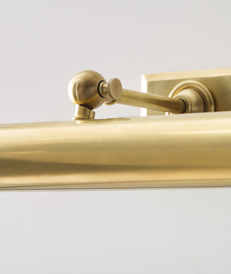 18" Cabinet Maker's Picture Light in Antique Brass
