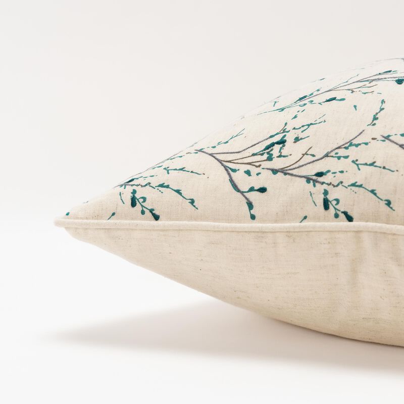 T16389 Pillow