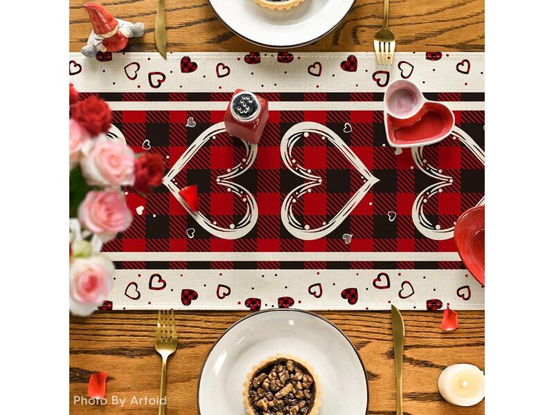 Artoid Mode Buffalo Plaid Love Hearts Valentine's Day Table Runner