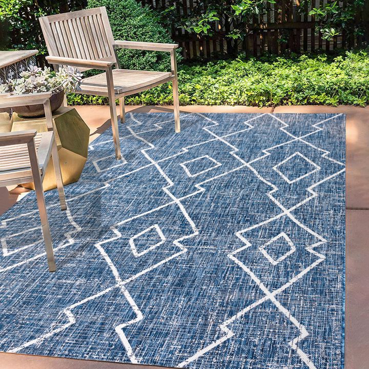Carwa Tribal Diamond Trellis Indoor/Outdoor Area Rug