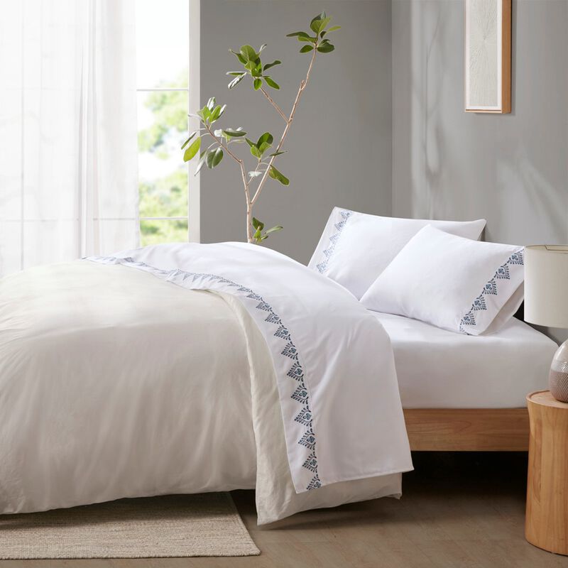 Gracie Mills Luca 4-Peice Embroidered Soft Brushed Microfiber Sheet Set