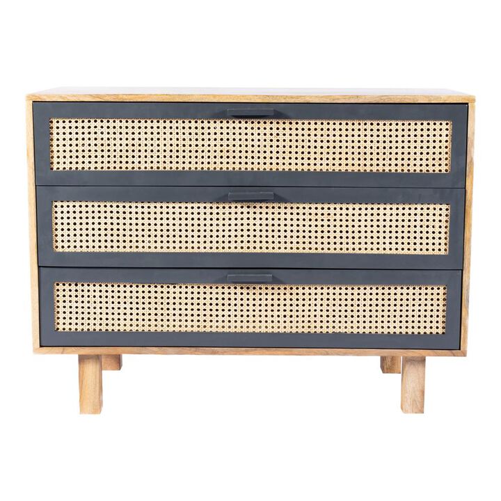 Moe�s Ashton Chest