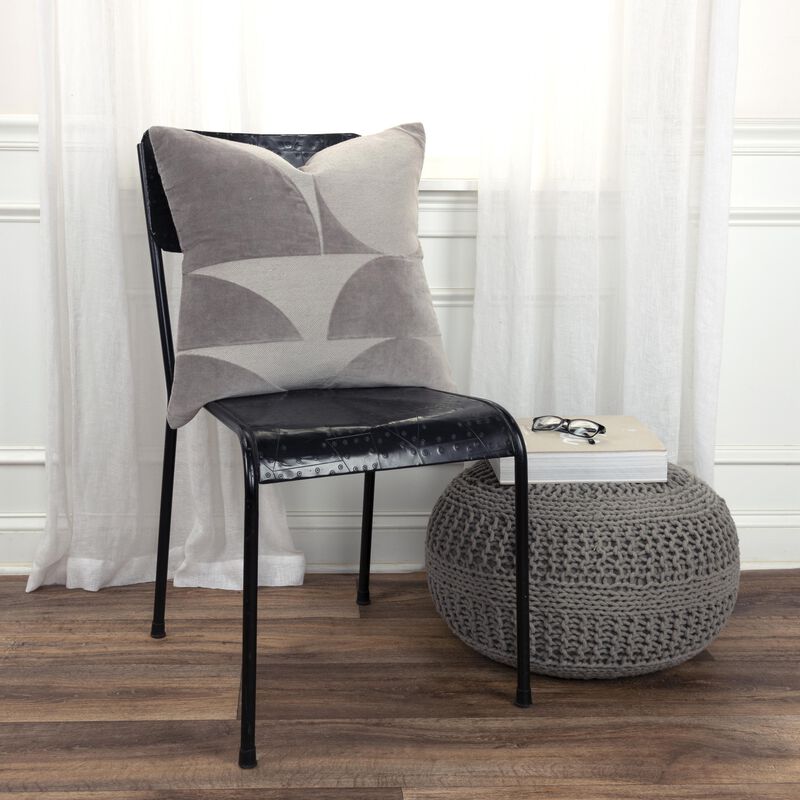 T19898 Pillow