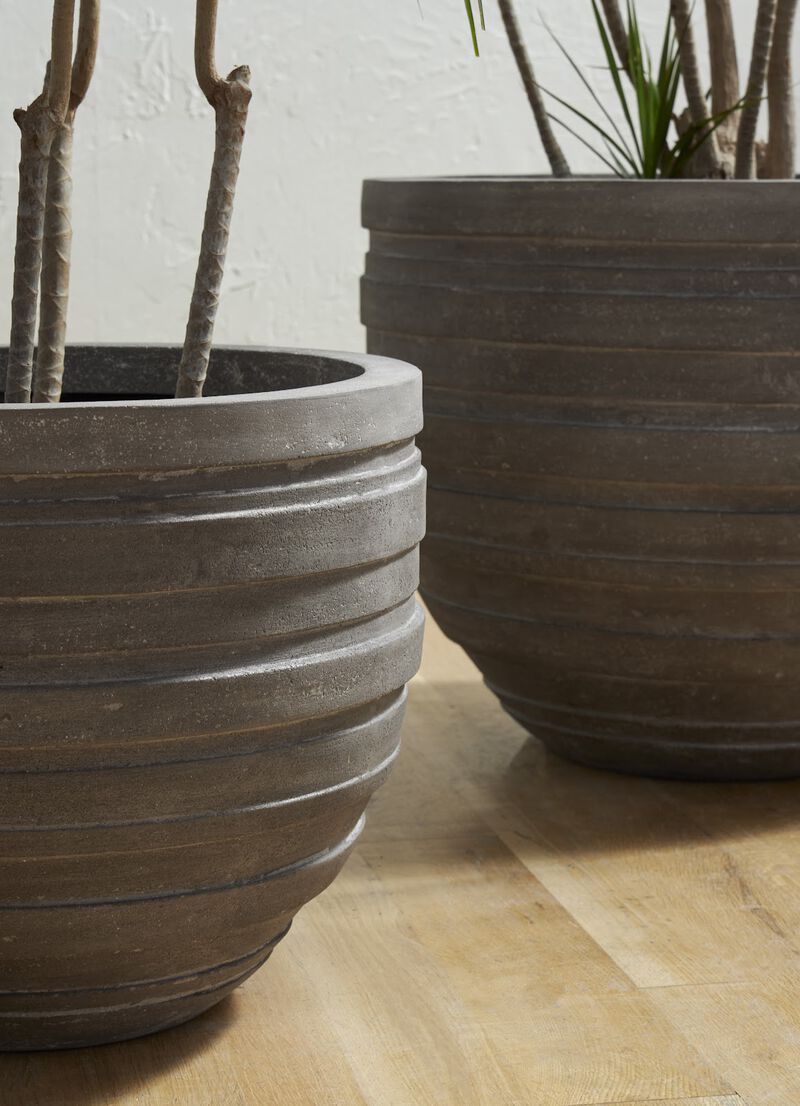 June Extra Small Planter in Raw Gray