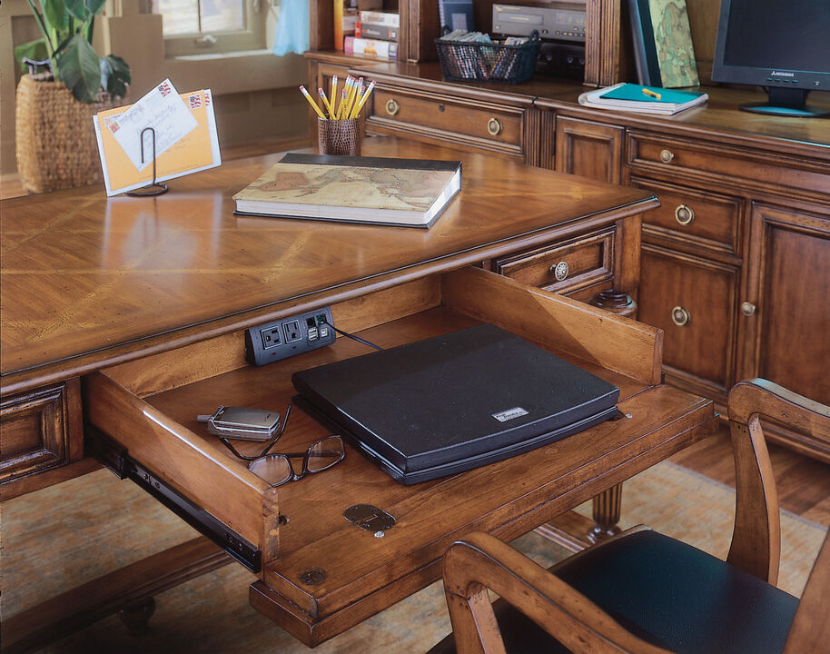 Brookhaven Desk