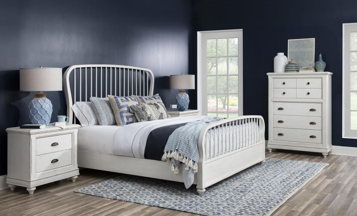 Cottage Park Queen Spindle Bed