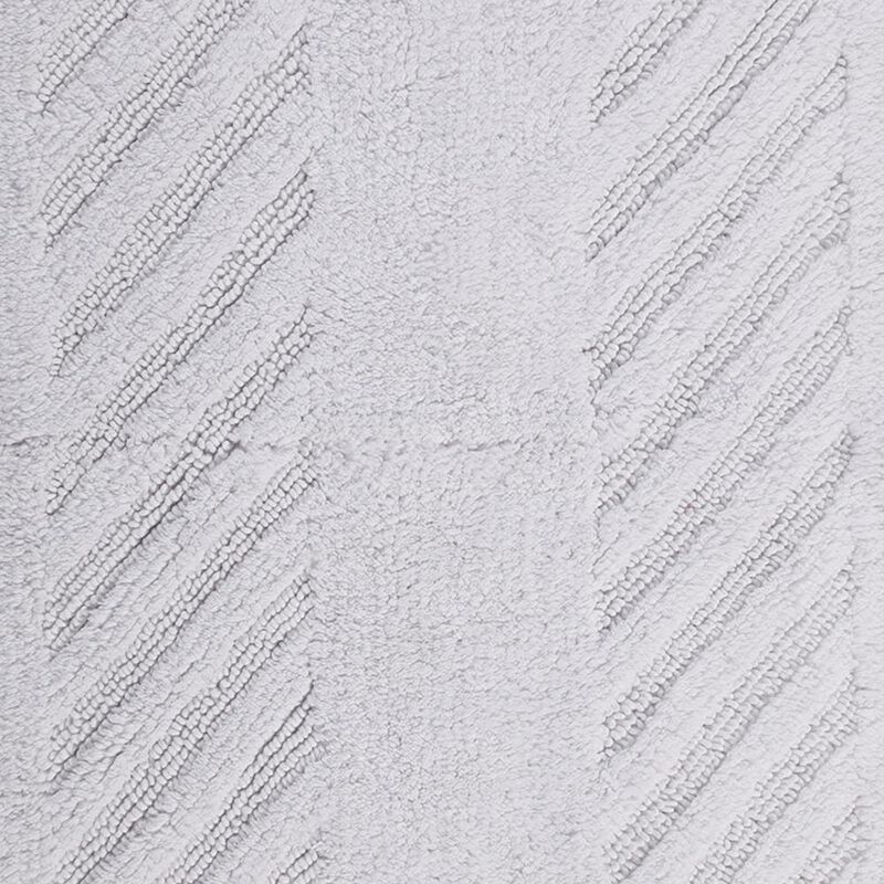 Knightsbridge Diagonal Racetrack 100% Cotton Reversible Bath Rug 20 X 30 White