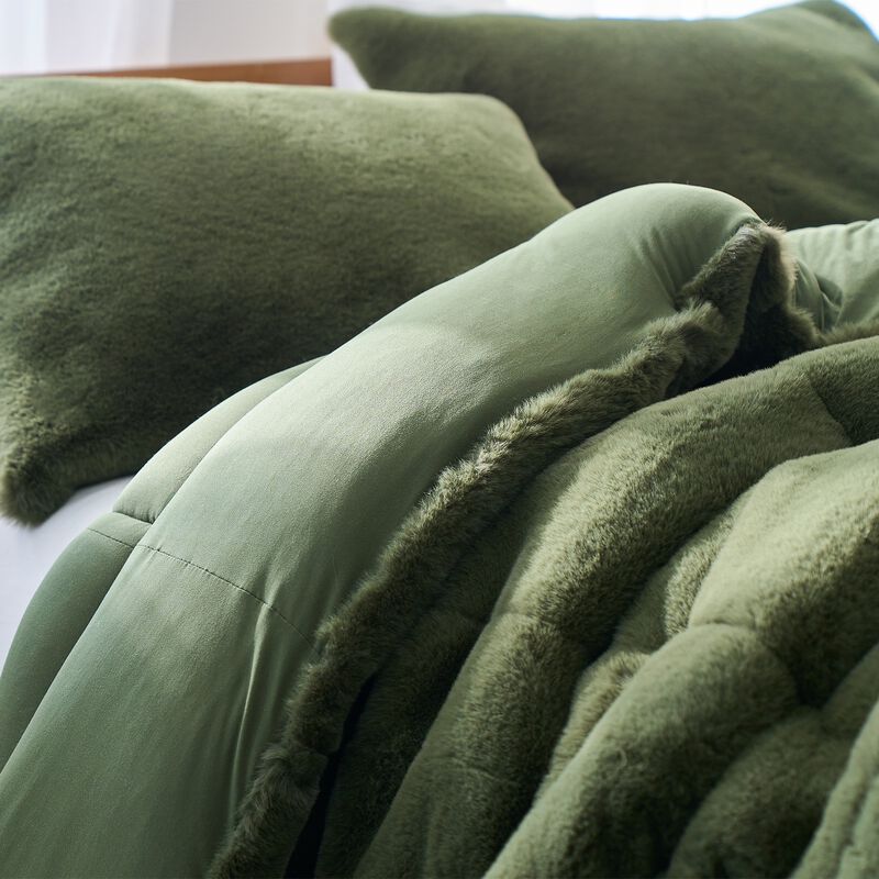 Chunky Bunny Yoga - Coma Inducer® Oversized Comforter - Chive