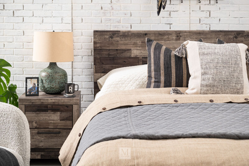 Derekson 2 Piece Bedroom Set