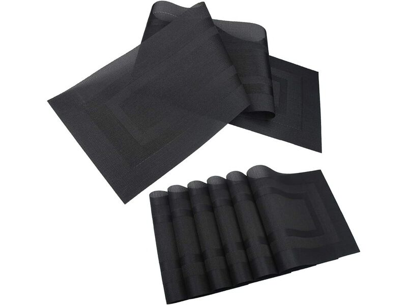 PIGCHCY Placemats with Matching Table Runner