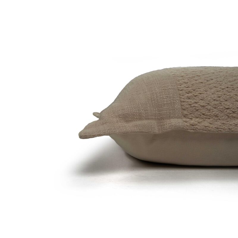 T22421 Pillow