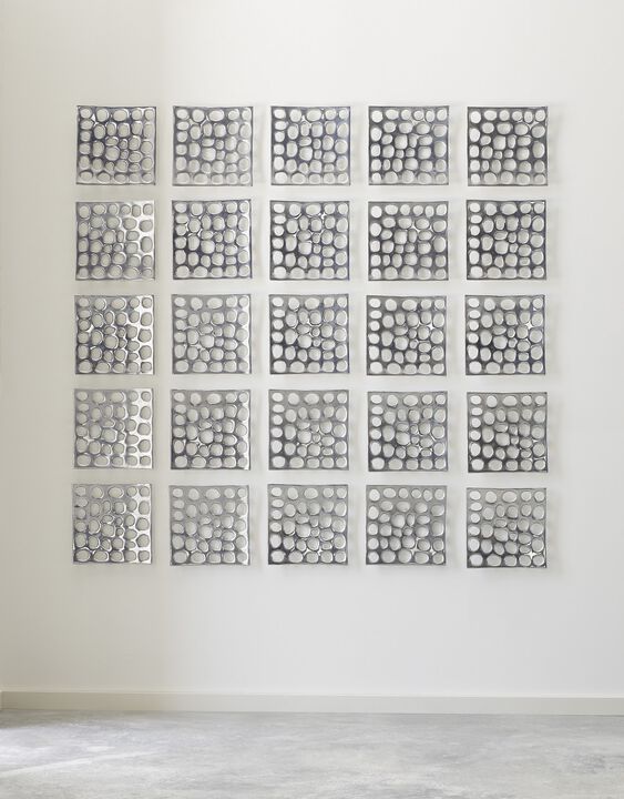 Polka Dot Wall Tile