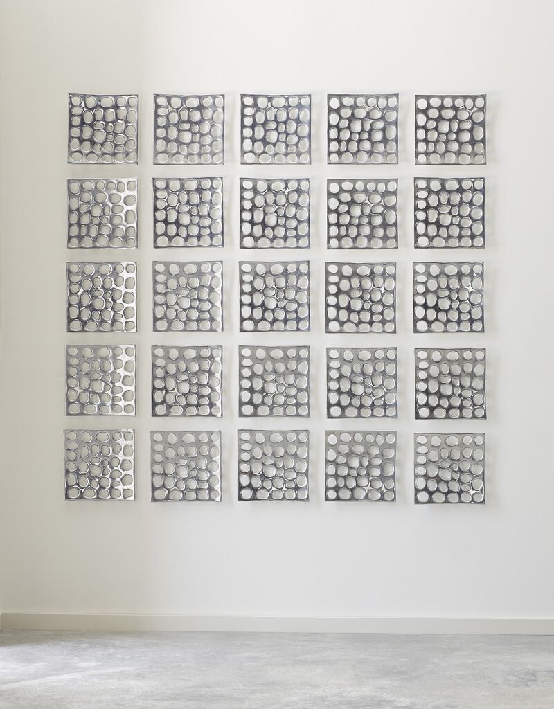 Polka Dot Wall Tile