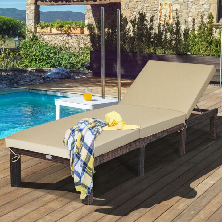 Hivvago Paito Wicker Chaise Lounger with Adjustable Backrest and Cushion
