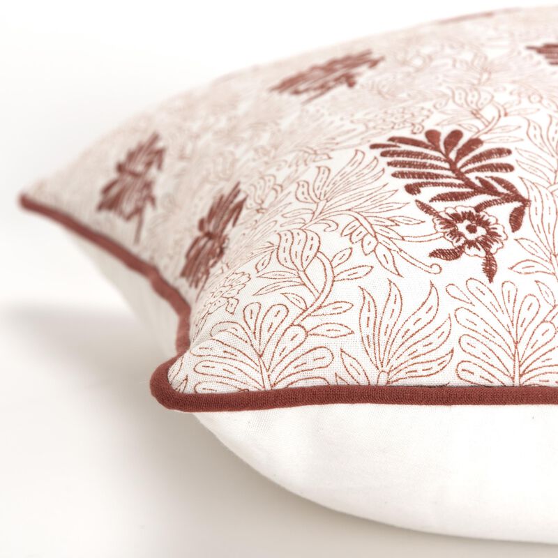 T20072 Pillow