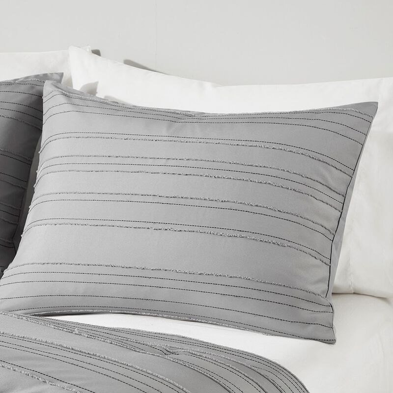 Gracie Mills Lucia Dyed Clip Jacquard Duvet Cover Set with Throw Pillow