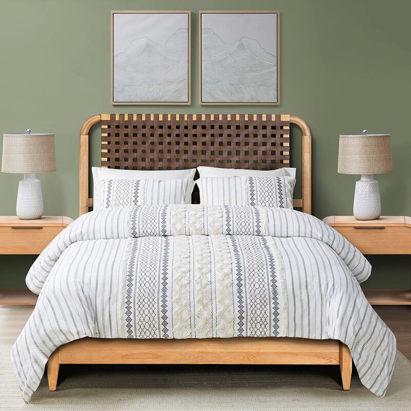 Gracie Mills Edmundo Woven Faux Leather Bed