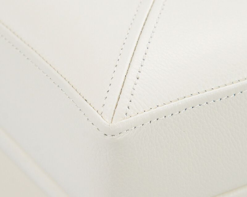 Oraso Stool